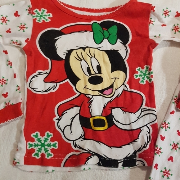 Mickey 18 months pj set fit smaller more like 12 months - Picture 2 of 4